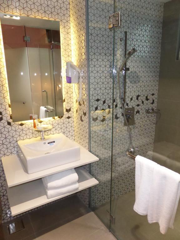 Melange Boutique Hotel Bukit Bintang Куала Лумпур Екстериор снимка